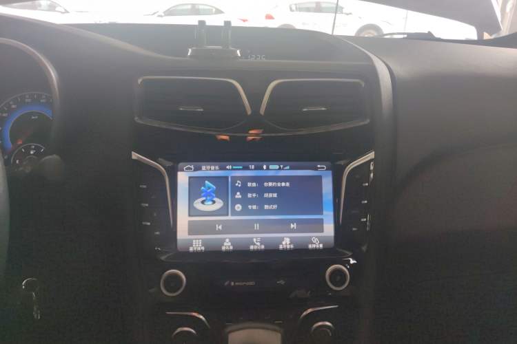 Used Haima V70 2016 1.5T Automatic "Comfort & Enjoyment" 6-Seater Audio And AC Panel