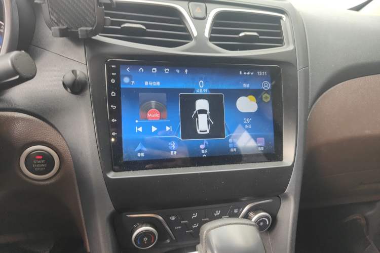 Used Haima V70 2016 1.5T Automatic Comfort Plus 7-Seater Audio And AC Panel