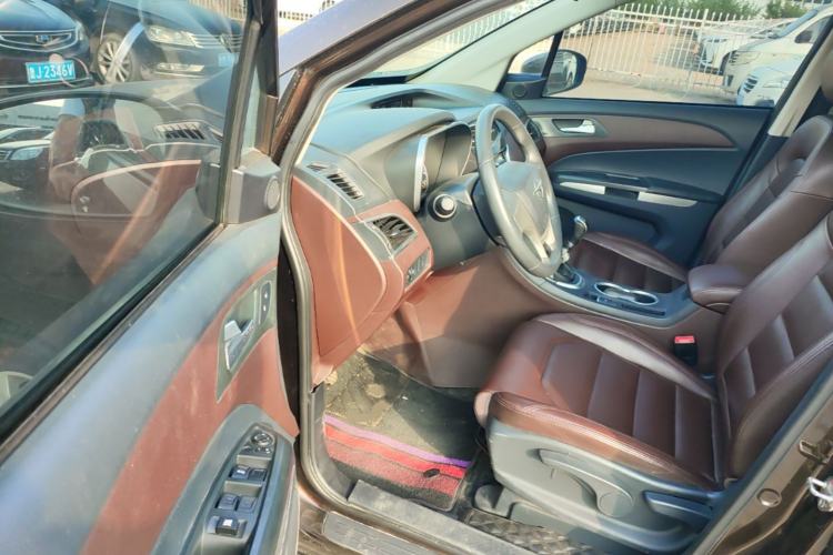 Used Haima V70 2016 2.0L Manual - Enjoyment Version 6 Seats Driver Seat