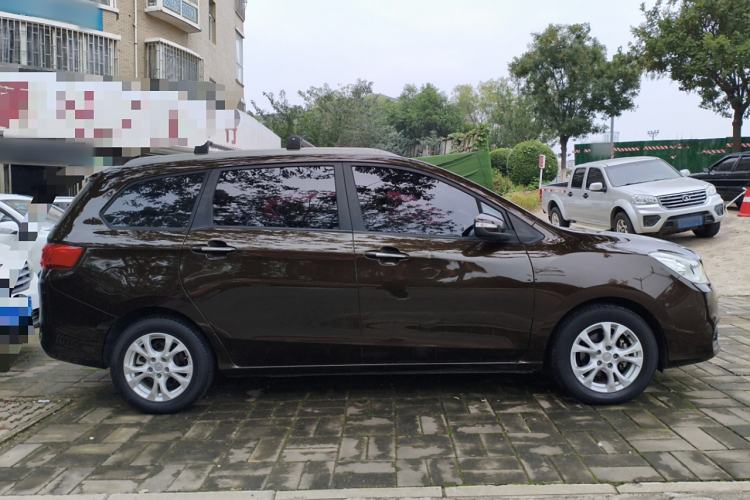 Used Haima V70 2016 2.0L Manual - Enjoyment Version 6 Seats Exterior 2