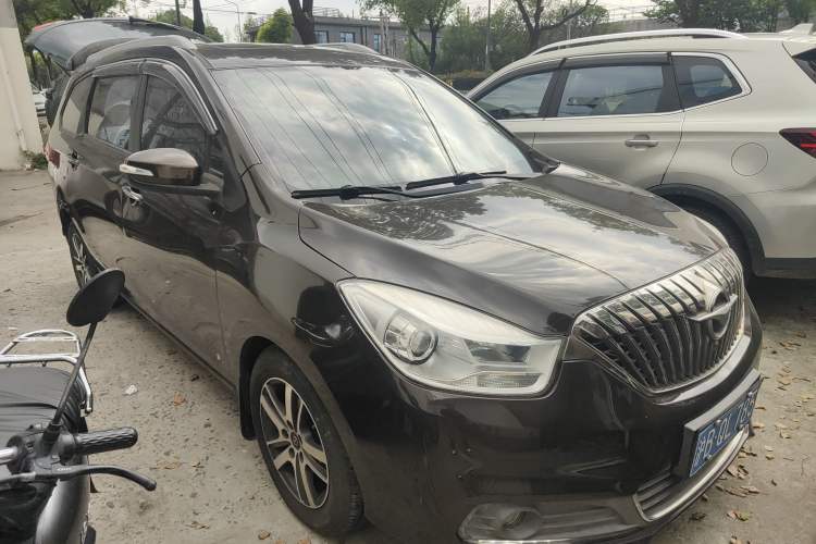 Used Haima V70 2016 1.5T Automatic Comfort Plus 7-Seater Exterior 2