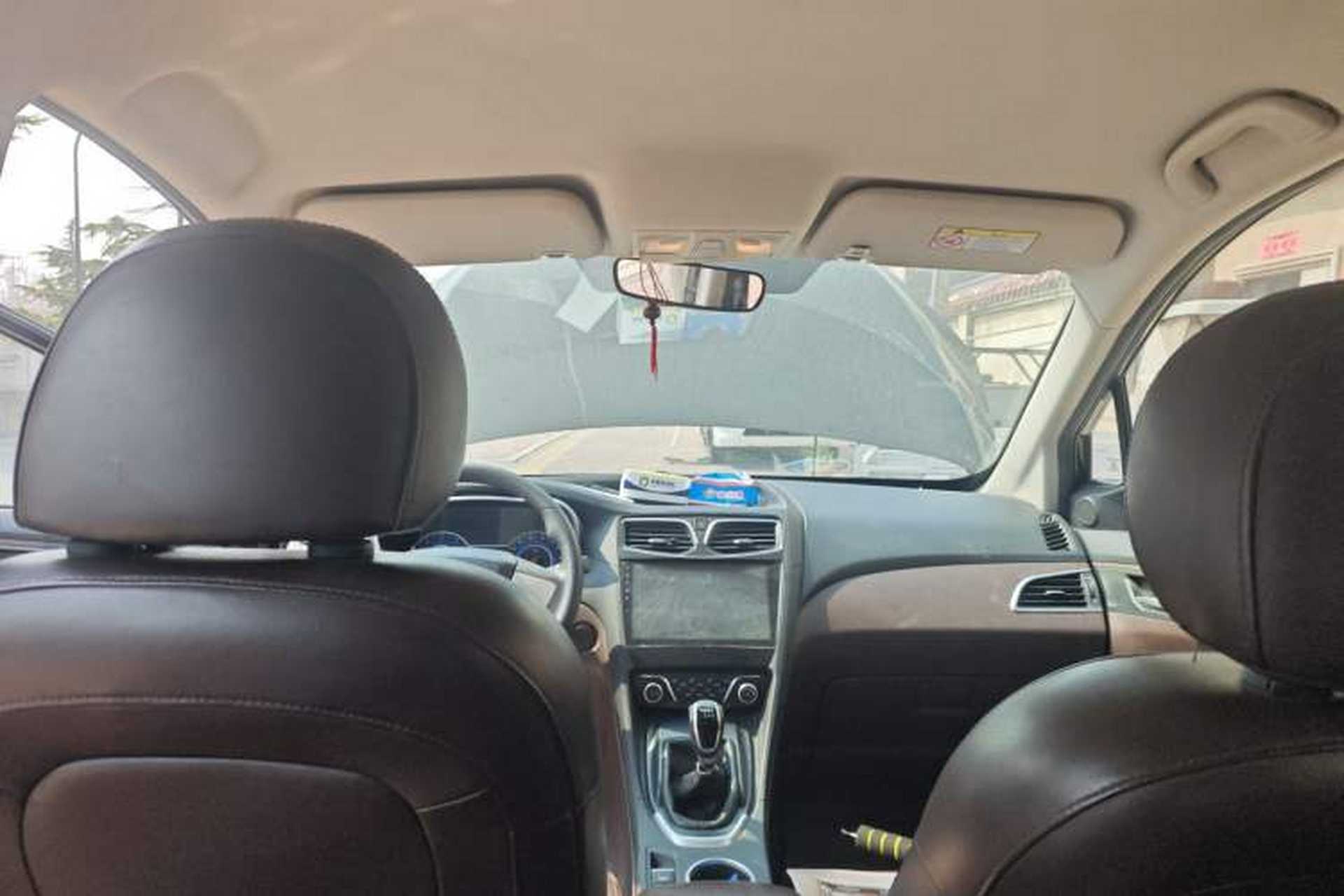 Used Haima V70 2016 2.0L Manual - Enjoyment Version 6 Seats Headliner