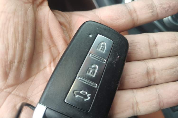 Used Haima V70 2016 1.5T Automatic Comfort Plus 7-Seater Interior 1