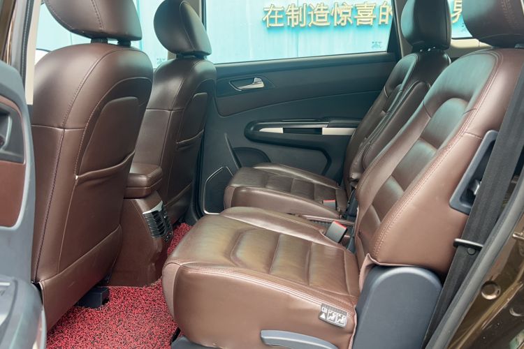 Used Haima V70 2016 1.5T Automatic - Comfort Plus Version 6 Seats Interior 4
