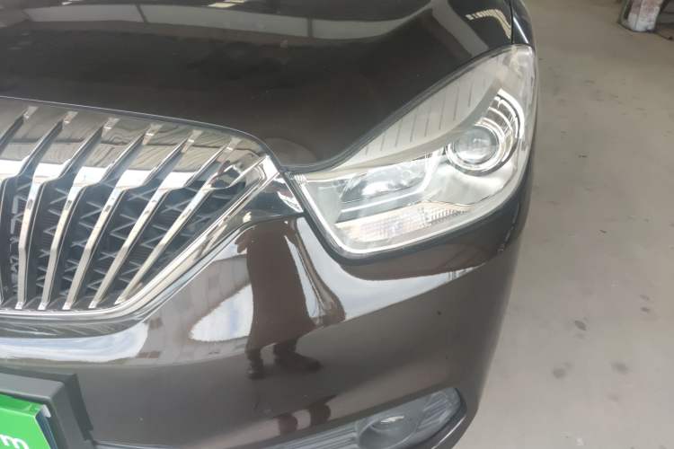 Used Haima V70 2016 1.5T Automatic "Comfort & Enjoyment" 6-Seater Left Front Headlight