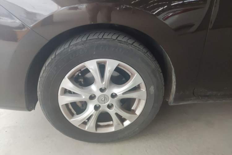 Used Haima V70 2016 1.5T Automatic "Comfort & Enjoyment" 6-Seater Left Front Wheel Hub