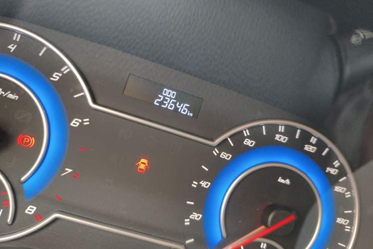 Used Haima V70 2016 2.0L Manual - Enjoyment Version 6 Seats Odometer Close Up