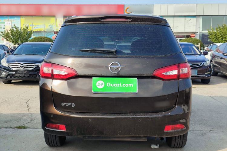 Used Haima V70 2016 2.0L Manual - Enjoyment Version 6 Seats Rear
