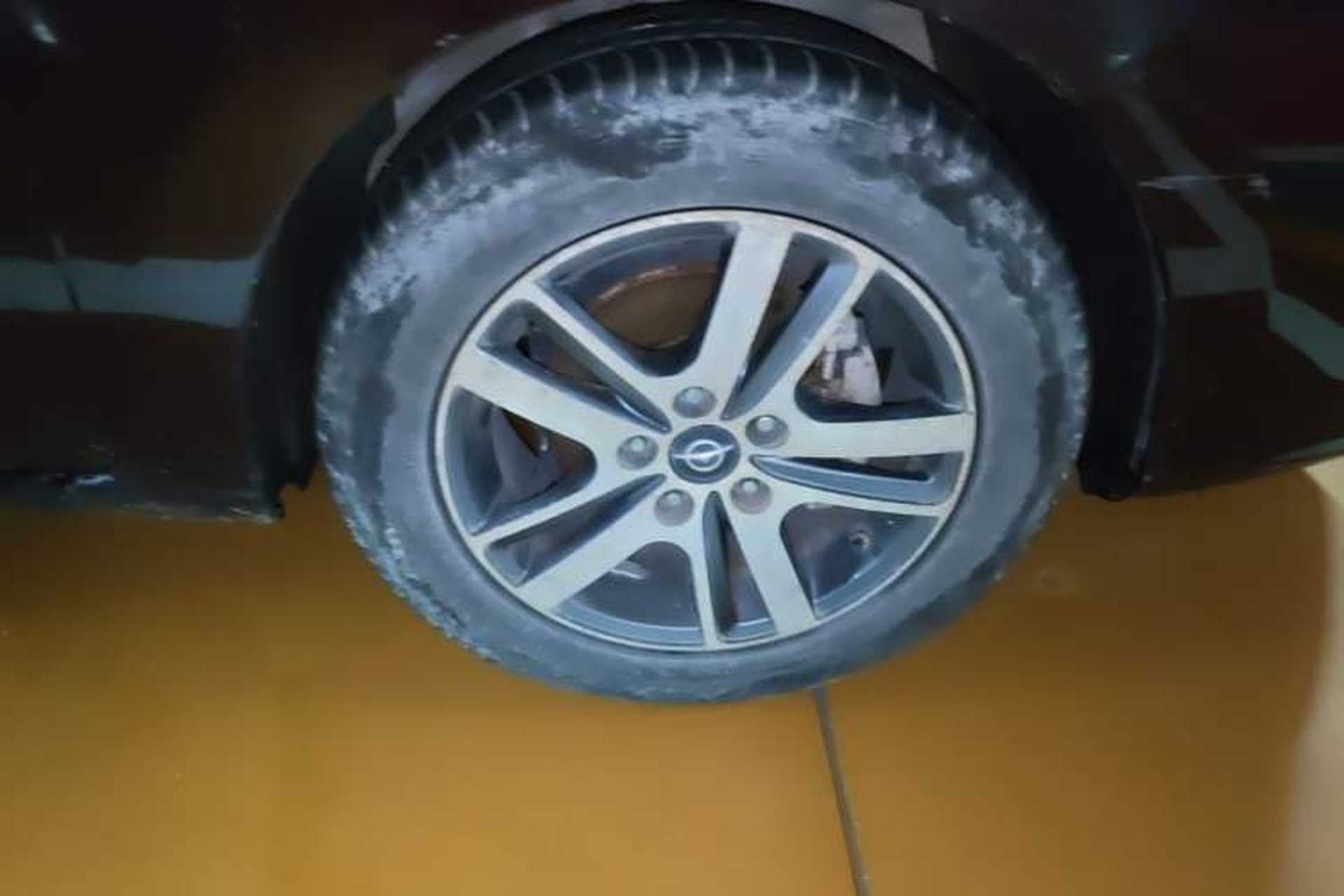 Used Haima V70 2016 1.5T Automatic - Comfort Plus Version 6 Seats Right Front Wheel Hub