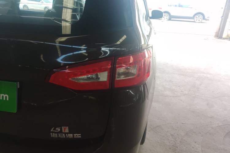 Used Haima V70 2016 1.5T Automatic "Comfort & Enjoyment" 6-Seater Right Rear Taillight