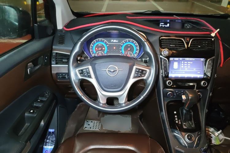 Used Haima V70 2016 1.5T Automatic - Comfort Plus Version 6 Seats Steering Wheel