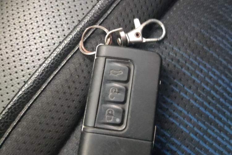 Used Haima V70 2016 1.5T Automatic "Comfort & Enjoyment" 6-Seater Vehicle Key