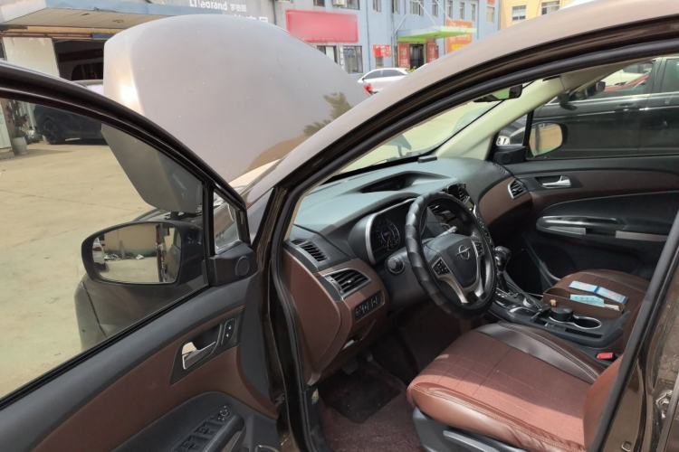 Used Haima V70 2016 1.5T Automatic Comfort Plus 7-Seater Driver Seat