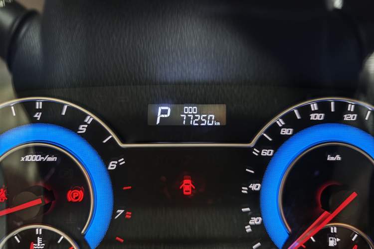 Used Haima V70 2016 1.5T Automatic Comfort & Enjoyment Version 7 Seats Odometer Close Up