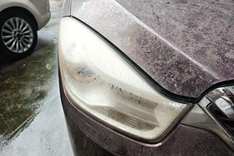 Used Haima V70 2016 1.5T Automatic Comfort & Enjoyment Version 7 Seats Right Front Headlight