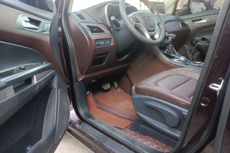 Used Haima V70 2016 1.5T Automatic Comfort & Enjoyment Version 7 Seats Driver Seat