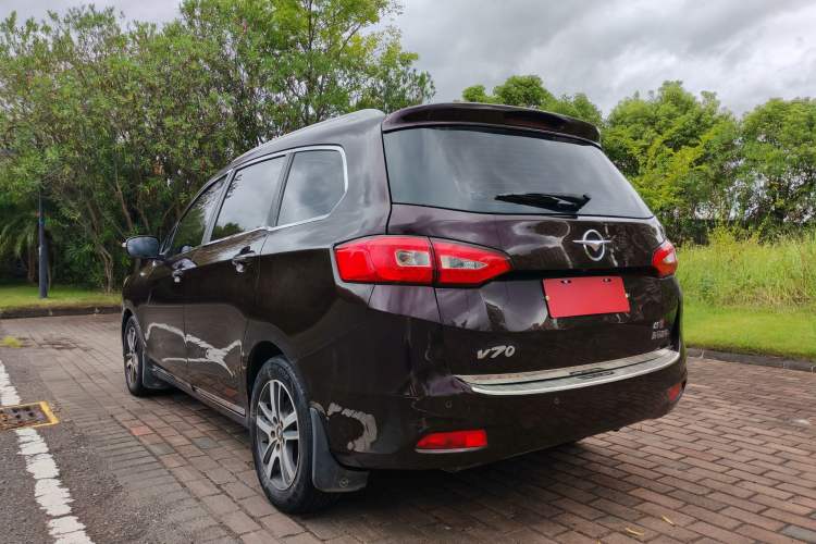 Used Haima V70 2016 1.5T Automatic - Comfort Plus Version 6 Seats Exterior 3