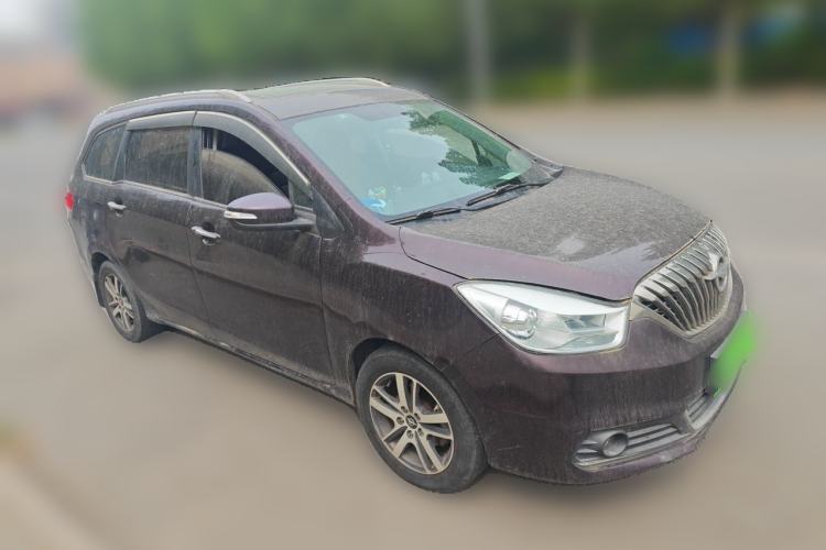 Used Haima V70 2016 2.0L Manual - Comfort Edition 6 Seats Front Right 45 Deg