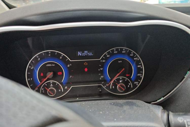 Used Haima V70 2016 1.5T Automatic - Comfort Plus Version 6 Seats Instrument Cluster