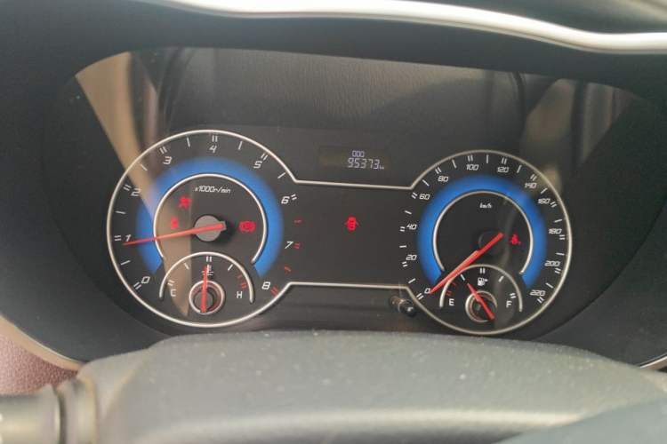 Used Haima V70 2016 2.0L Manual - Comfort Edition 6 Seats Instrument Cluster