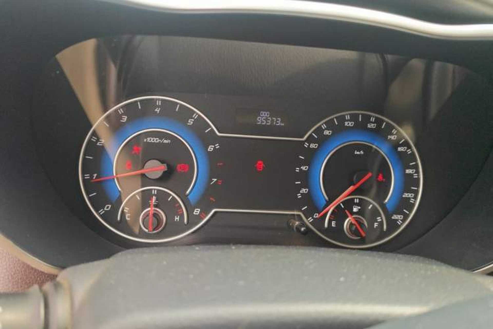 Used Haima V70 2016 2.0L Manual - Comfort Edition 6 Seats Instrument Cluster