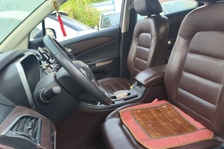 Used Haima V70 2016 1.5T Automatic Comfort & Enjoyment Version 7 Seats Left Front Seat