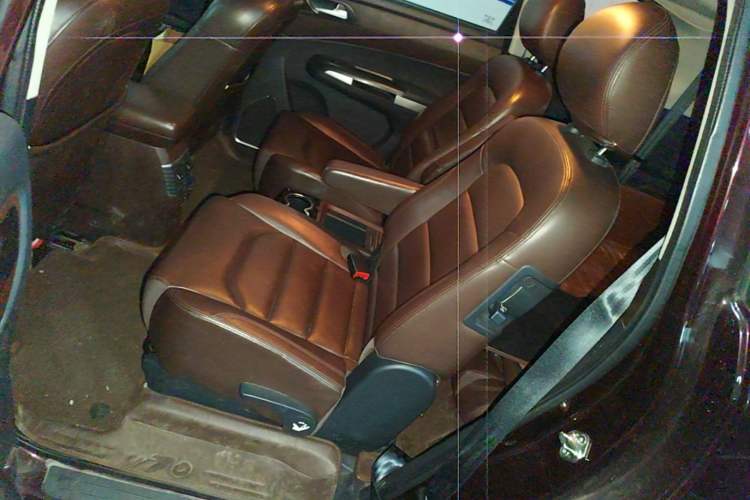 Used Haima V70 2016 2.0L Manual - Enjoyment Version 6 Seats Left Rear Seat