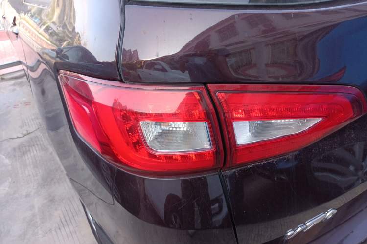 Used Haima V70 2016 1.5T Automatic Comfort & Enjoyment Version 7 Seats Left Rear Taillight