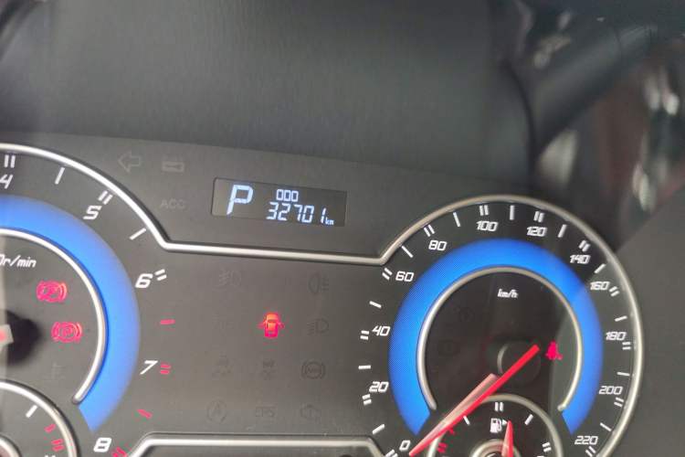 Used Haima V70 2016 1.5T Automatic "Comfort & Enjoyment" 6-Seater Odometer Close Up