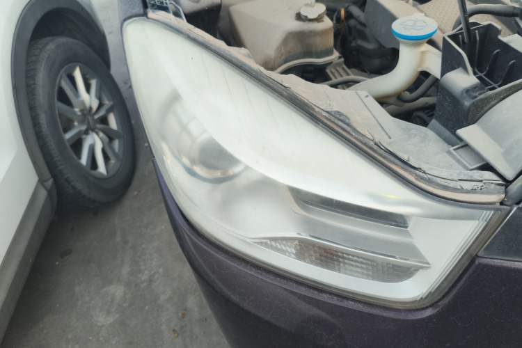 Used Haima V70 2016 1.5T Automatic Comfort & Enjoyment Version 7 Seats Right Front Headlight