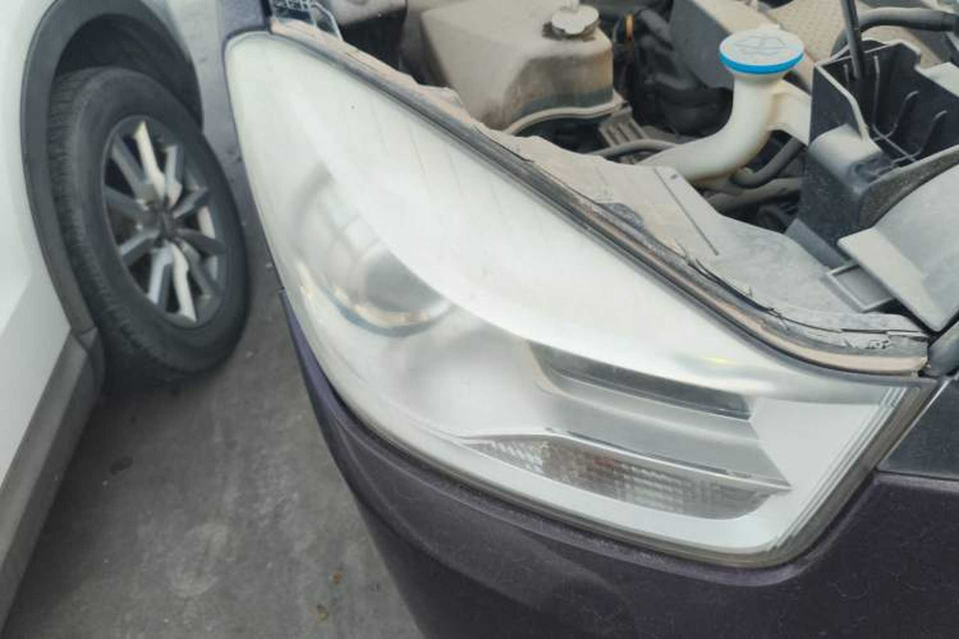 Used Haima V70 2016 1.5T Automatic Comfort & Enjoyment Version 7 Seats Right Front Headlight