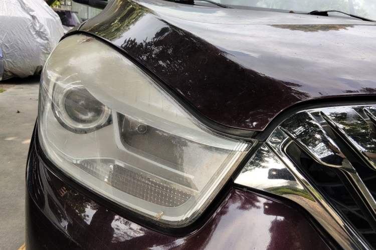 Used Haima V70 2016 1.5T Automatic - Comfort Plus Version 6 Seats Right Front Headlight