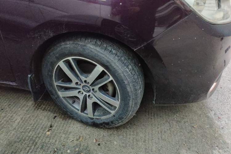 Used Haima V70 2016 1.5T Automatic Comfort Plus 7-Seater Right Front Wheel Hub