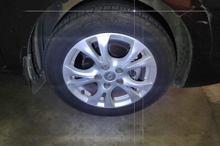 Used Haima V70 2016 2.0L Manual - Enjoyment Version 6 Seats Right Front Wheel Hub
