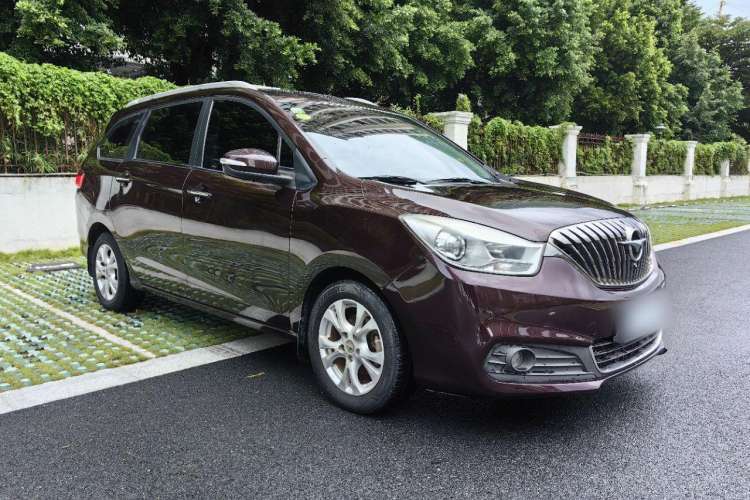 Used Haima V70 2016 1.5T Automatic Comfort & Enjoyment Version 7 Seats Right Side