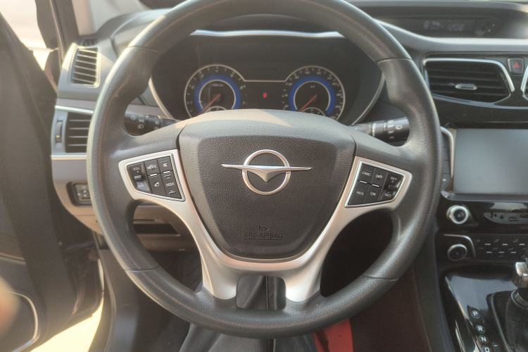 Used Haima V70 2016 1.5T Automatic Comfort & Enjoyment Version 7 Seats Steering Wheel