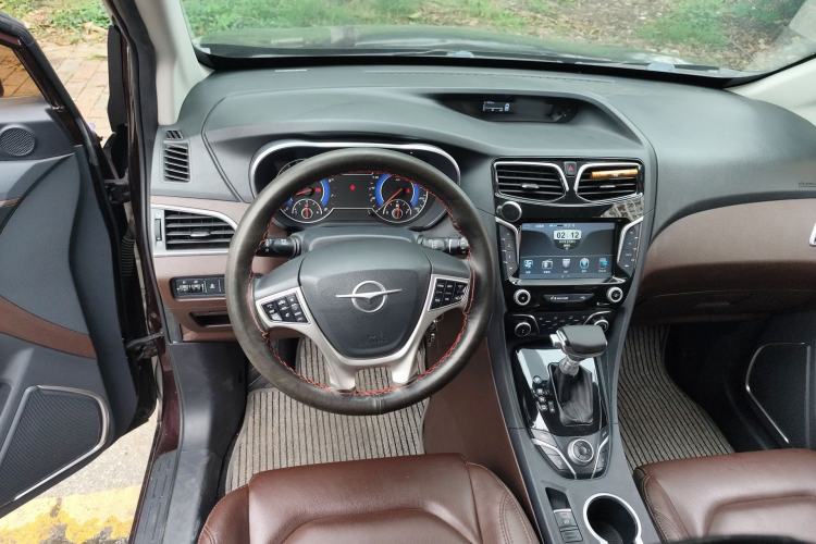 Used Haima V70 2016 1.5T Automatic "Comfort & Enjoyment" 6-Seater Steering Wheel