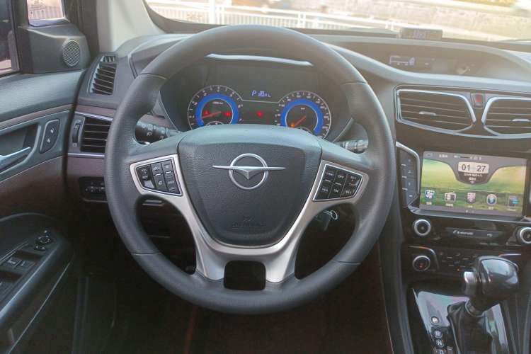 Used Haima V70 2016 1.5T Automatic Comfort & Enjoyment Version 7 Seats Steering Wheel
