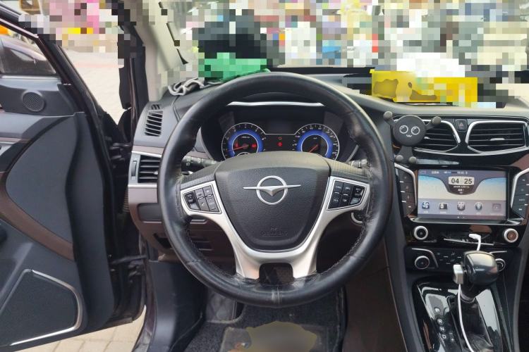 Used Haima V70 2016 1.5T Automatic - Comfort Plus Version 6 Seats Steering Wheel