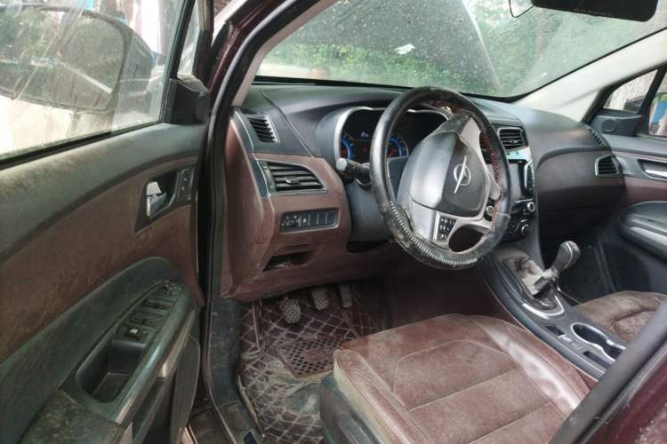 Used Haima V70 2016 2.0L Manual - Comfort Edition 6 Seats Driver Seat
