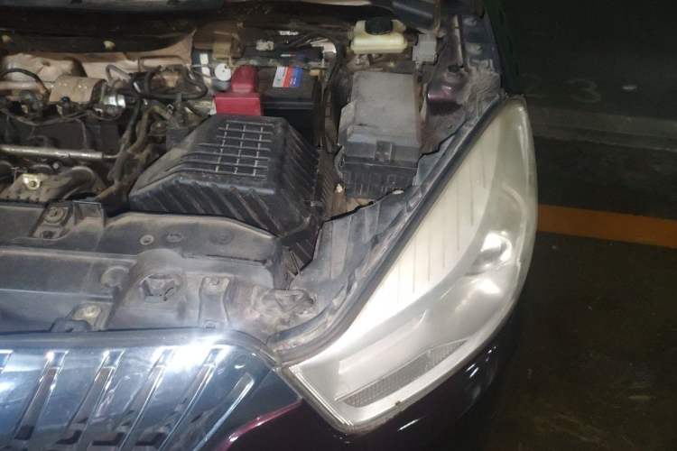 Used Haima V70 2016 1.5T Automatic Comfort 7-Seater Engine Bay Left