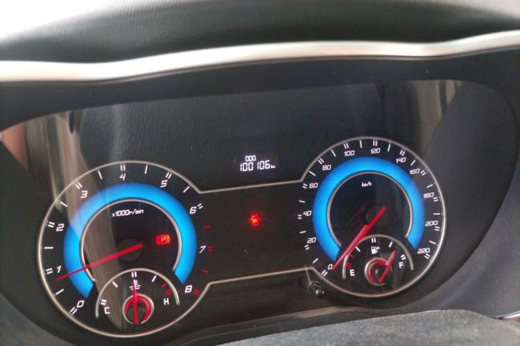 Used Haima V70 2016 2.0L Manual - Comfort Edition 6 Seats Odometer Close Up
