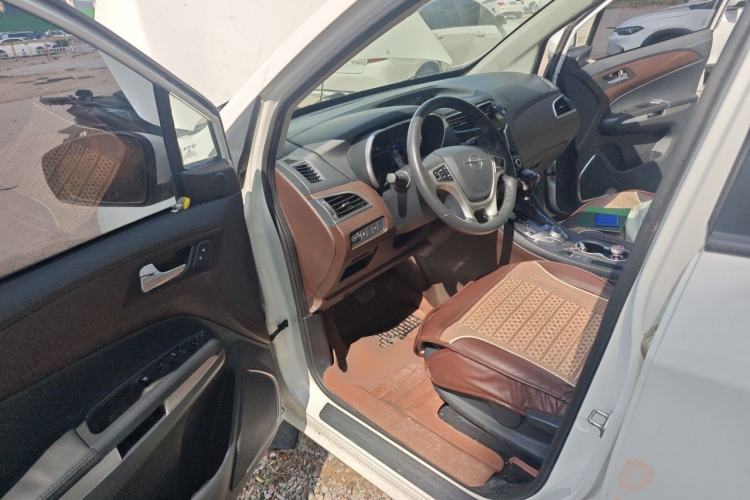 Used Haima V70 2016 1.5T Automatic - Comfort Plus Version 6 Seats Driver Seat