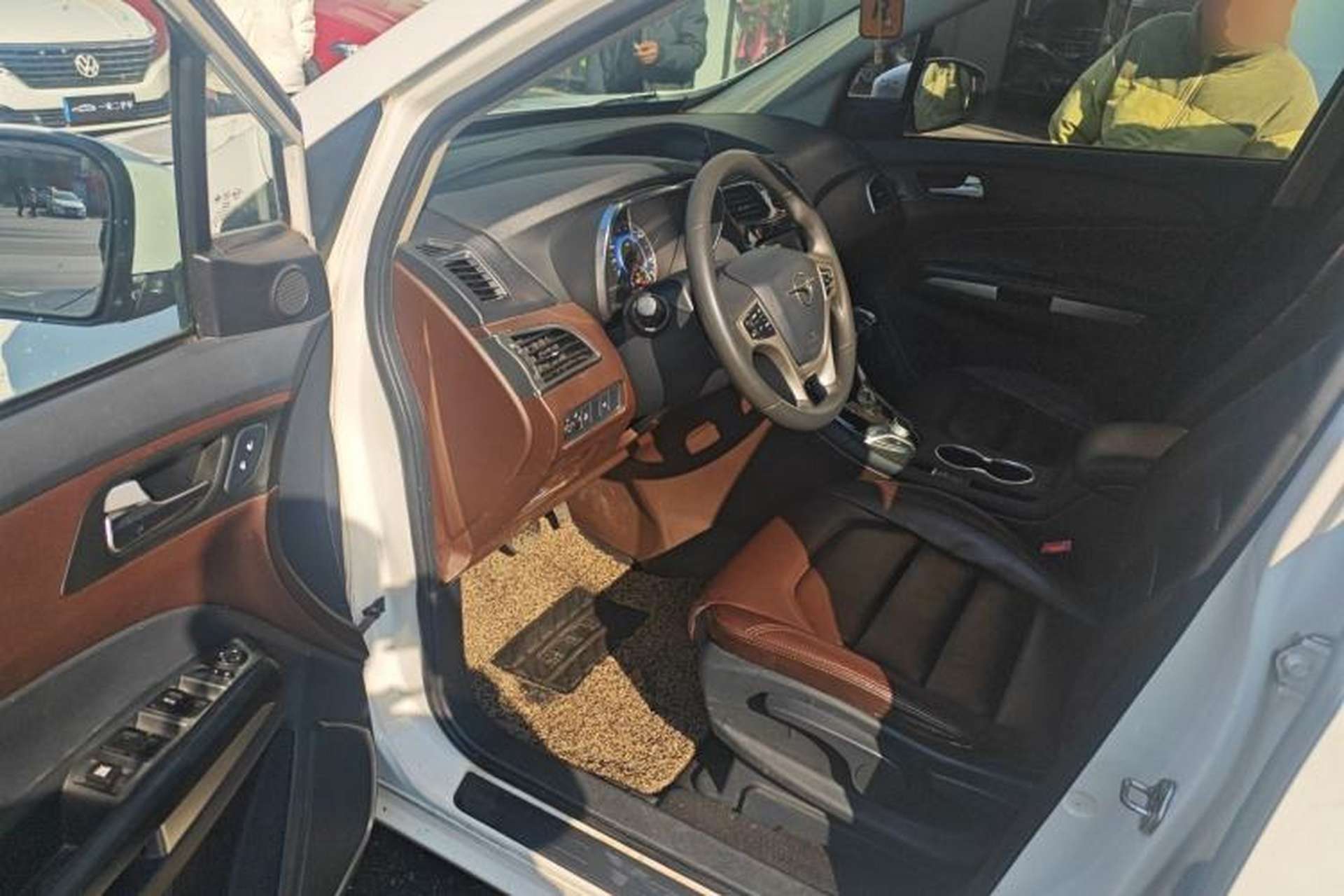 Used Haima V70 2016 1.5T Automatic "Comfort & Enjoyment" 6-Seater Driver Seat