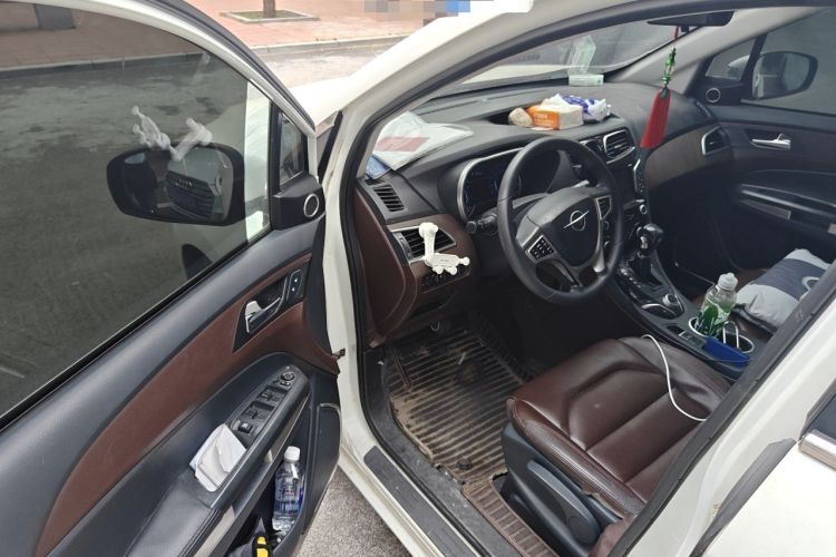Used Haima V70 2016 1.5T Automatic "Comfort & Enjoyment" 6-Seater Driver Seat