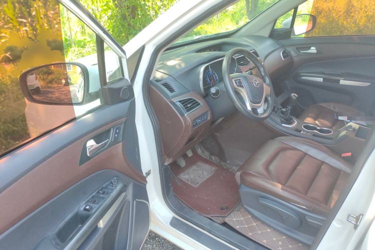 Used Haima V70 2016 2.0L Manual - Comfort Edition 6 Seats Driver Seat