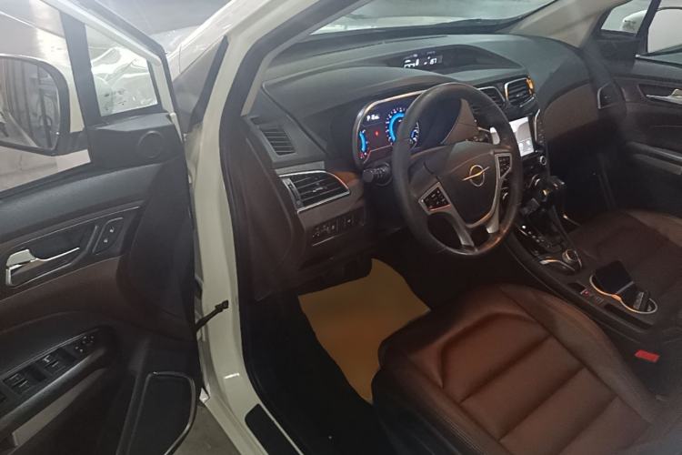 Used Haima V70 2016 1.5T Automatic - Comfort Plus Version 6 Seats Driver Seat