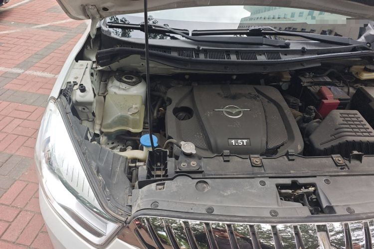 Used Haima V70 2016 1.5T Automatic "Comfort & Enjoyment" 6-Seater Engine Bay Right