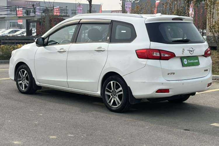 Used Haima V70 2016 2.0L Manual - Comfort Edition 6 Seats Exterior 4