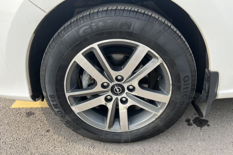 Used Haima V70 2016 2.0L Manual - Comfort Edition 6 Seats Exterior 6